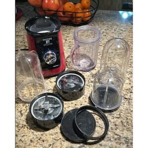 Moss & Stone "Bullet" 2 in 1 Kitchen Blender & 4 CUPS